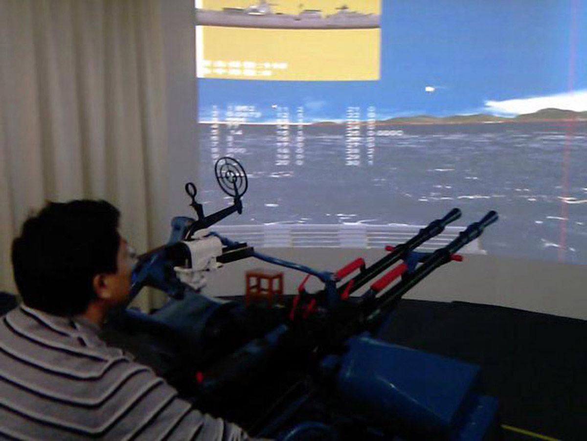 互动电影高射机枪模拟训练台.jpg