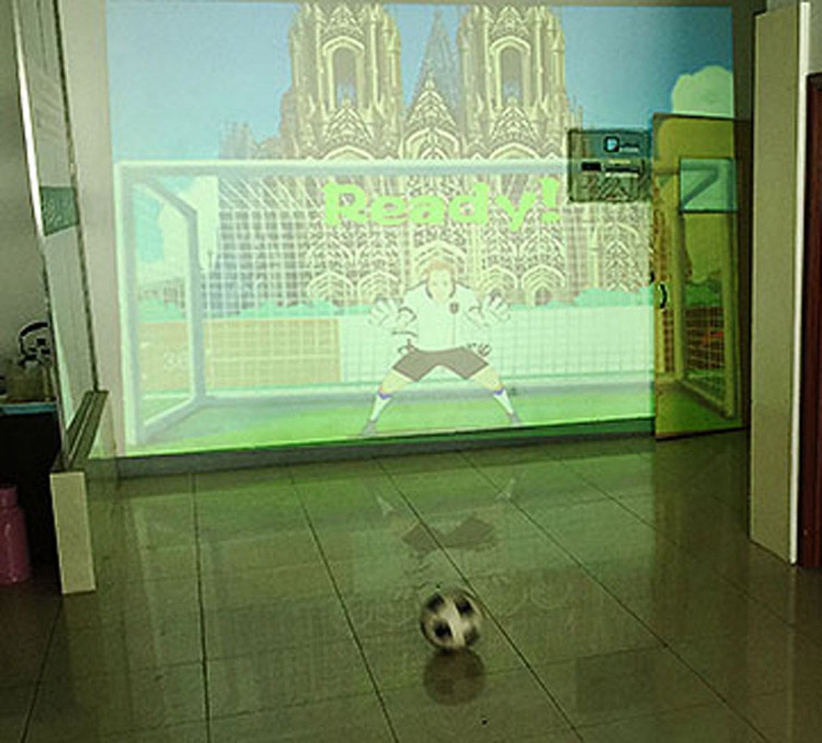 互动电影使用体感识别技术的虚拟足球射门.jpg